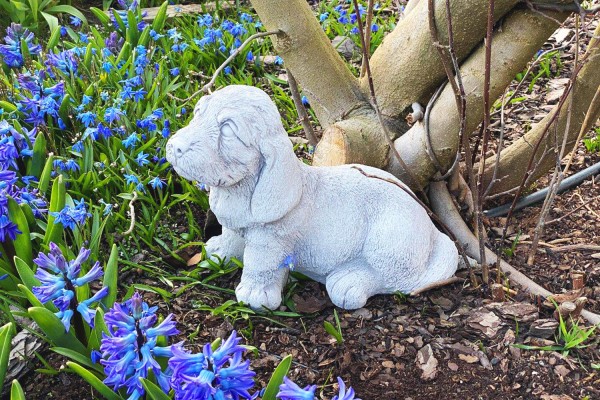 Скульптура  Щенок сидит