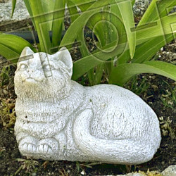 Скульптура  Кошка лежит