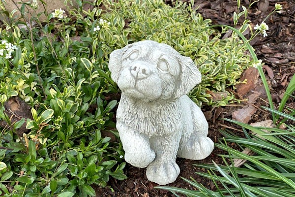 Скульптура  Щенок сидит