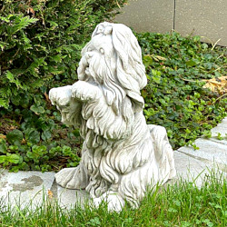 Скульптура  Собака сидит