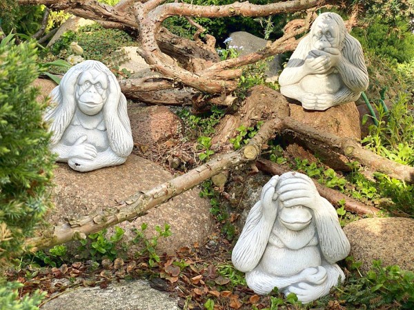 Скульптура  Орангутанг «Ничего не скажу»