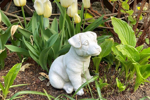 Скульптура  Щенок сидит