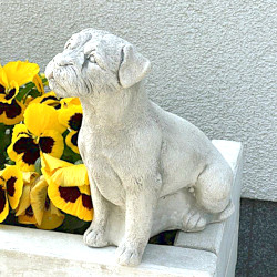 Скульптура  Собака сидит