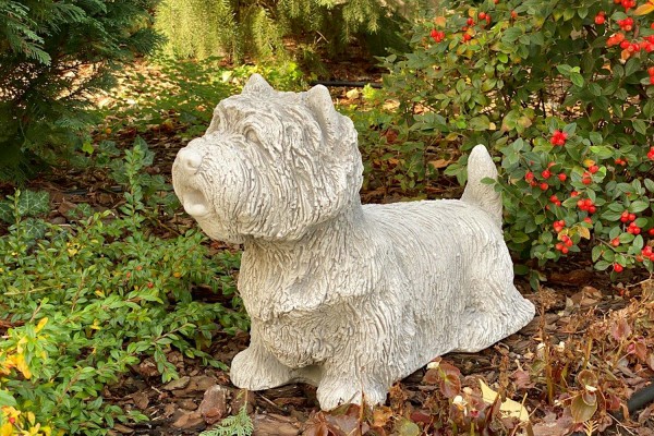 Скульптура Собака сидит