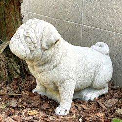 Скульптура Мопс сидит