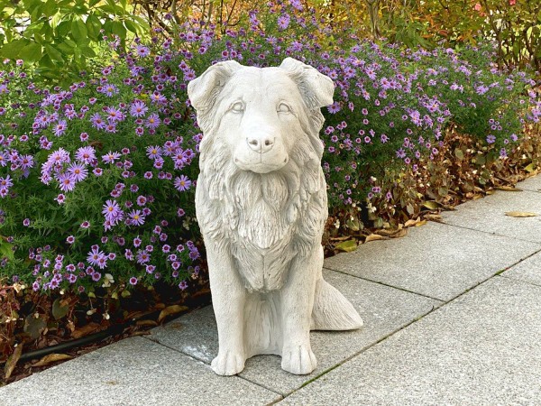 Скульптура Собака сидит